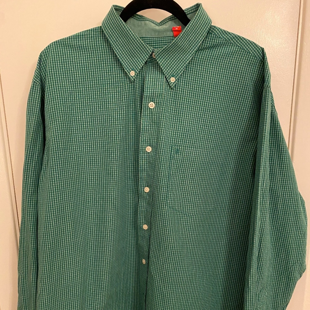 Men's IZOD Button Down collared shirt